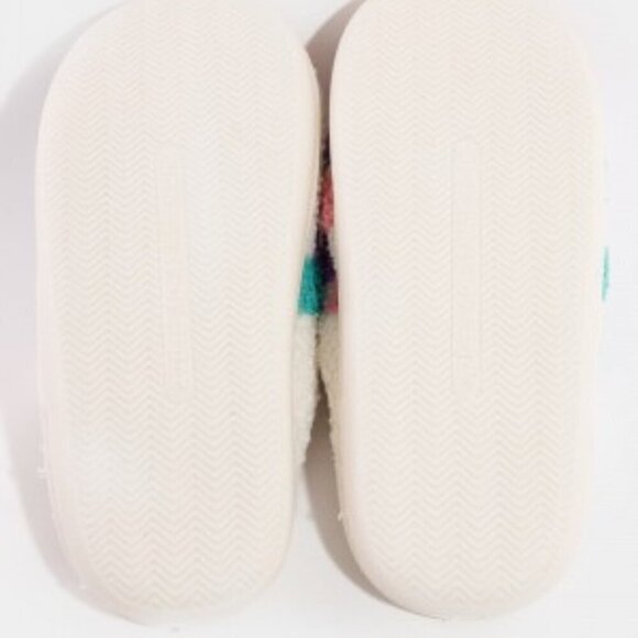 NWT Vibrant Colorful Rainbow Checkered Fuzzy Slippers Women's Size: 8-9 - Picture 3 of 5